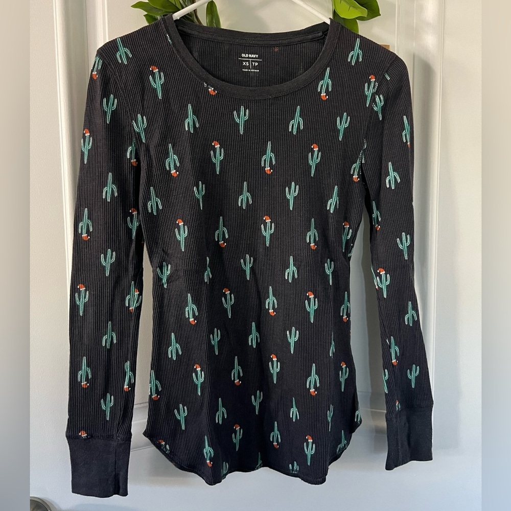 Old Navy Christmas Santa Hat Cactus Thermal